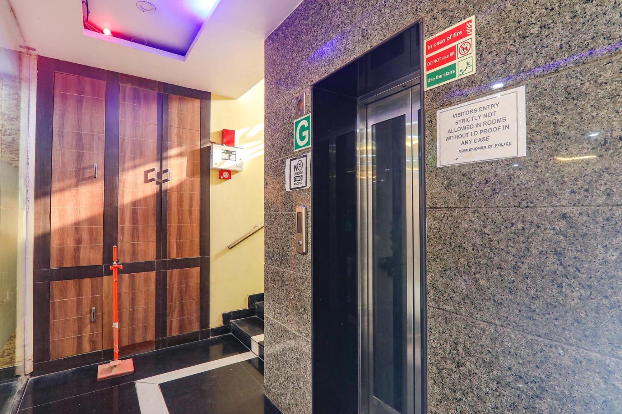 Fabexpress Grand Inn Chinhat Exterior photo